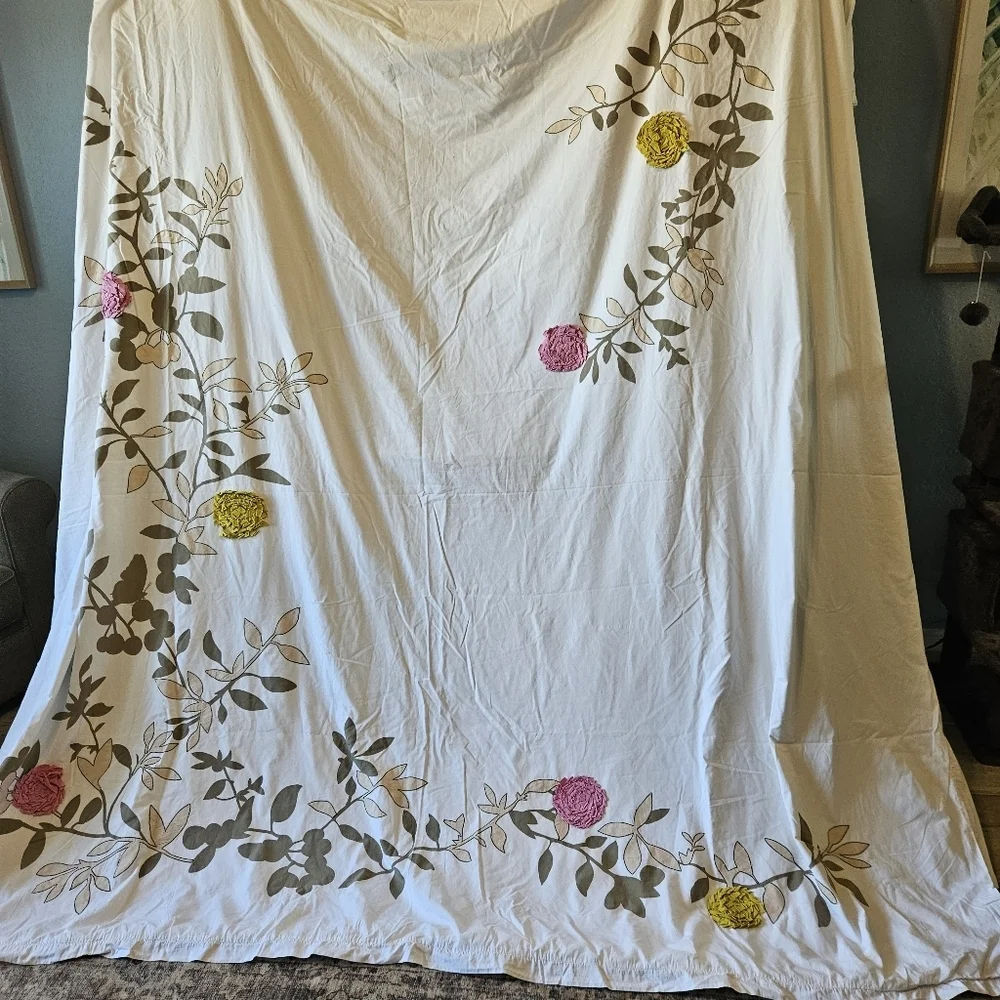 Anthropologie Vintage Ibbie Collection Flower Blooms Duvet Cover King
